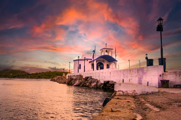 Greek Small Chapel White Roofs Cliff Sea Small Bay Dramatic — Stok fotoğraf