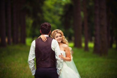 mutlu gelin ve damat