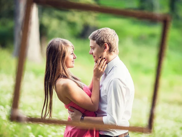 Hermosa pareja enamorada — Foto de Stock