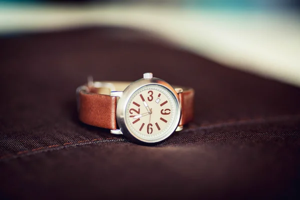 Wrist watch with brown strap — Stock Photo, Image