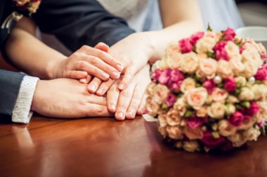 Alyans amd kokulu eller