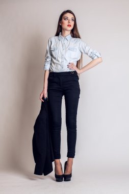 Toddler iş kadını beyaz izole gülümseyen