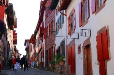 Fransa 'nın büyüleyici Saint-Jean-Pied-de-Port köyü