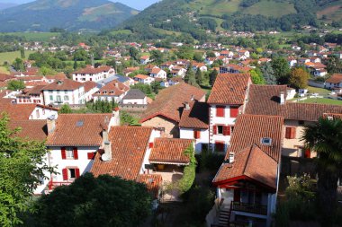Fransa 'nın büyüleyici Saint-Jean-Pied-de-Port köyü