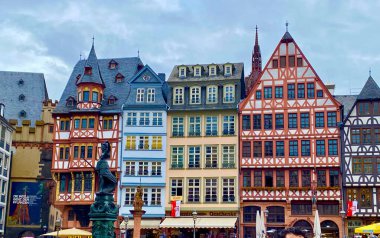 Frankfurt 'un eski meydanı Almanya' nın ana meydanı.