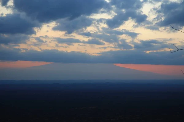 Panoramisch Uitzicht Berg Kilimanjaro Bij Zonsondergang — Stockfoto