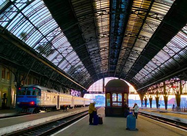 Batı Ukrayna, Lviv 'deki tren istasyonu.