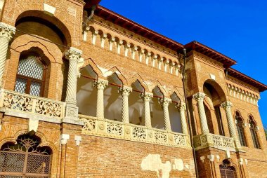 Romanya 'daki Mogosoaia' nın güzel sarayı ilkbahar zamanı