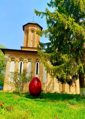 Vlad Tepes 'in Romanya' daki Snagov manastırı