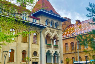 Ukrayna 'nın Chernivtsi kasabasındaki güzel eski bina
