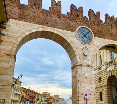 İtalya 'nın büyüleyici kasabası Verona