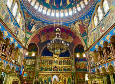 Sibiu 'daki Ortodoks katedralinin içinde, Transilvania' nın kalbinde.