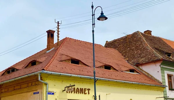 Romanya 'nın merkezindeki Transilvanya' nın büyüleyici tarihi Sibiu kasabası