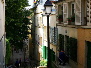 PAris 'teki gösterişli Montmartre mahallesi.