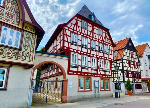 Eski Bensheim Kasabasındaki Büyüleyici Ahşap Alman Evleri — Stok fotoğraf