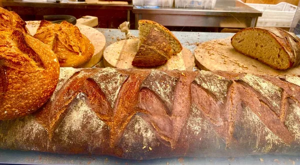 Traditional Fresh French Bread Market — Stok fotoğraf