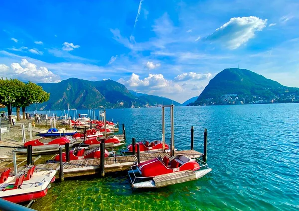 Barche Rosse Retrò Sul Lago Lugano Svizzera — Foto Stock