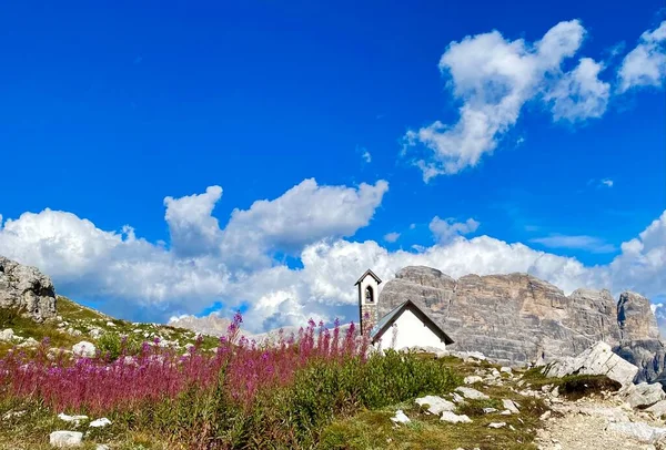 Kapell Nära Topparna Tre Cime Lavaredo Italien — Stockfoto