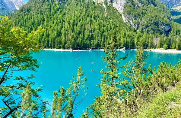 Красивое Изумрудное Озеро Брайс Горах Италии — стоковое фото