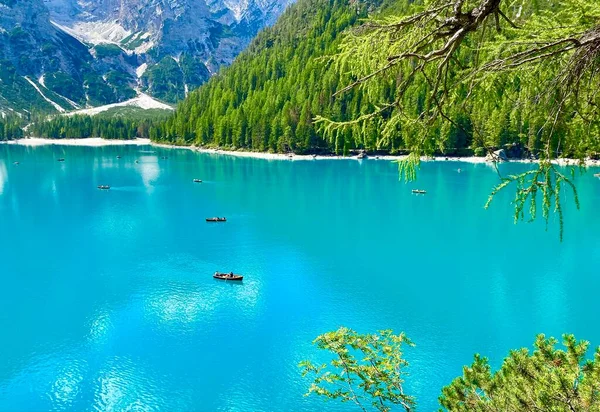 Beau Lac Braies Dans Les Montagnes Italiennes — Photo