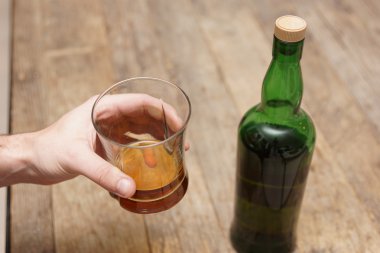 viski içme