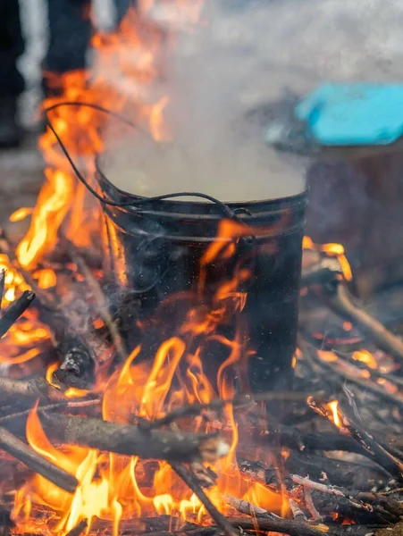 Cuisiner Nourriture Sur Feu Camp Dans Les Bois Dans Nature — Photo