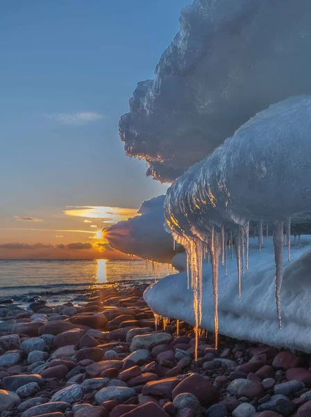 Sníh Led Slunce Břehu Zimního Severního Moře — Stock fotografie