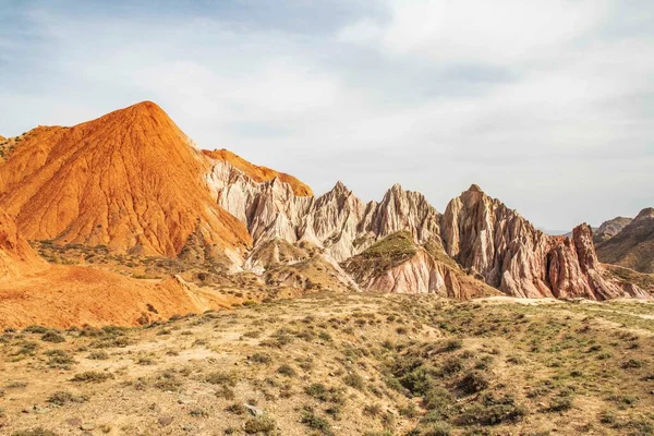 Danxia topraklarında seyahat