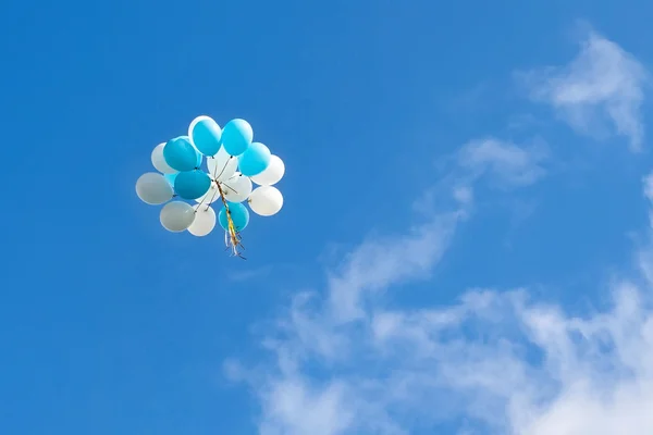 Bir sürü balon.