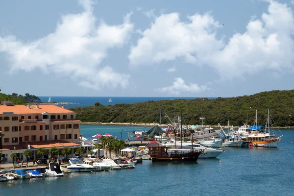 Puerto marítimo en la ciudad de Vrsar — Foto de Stock