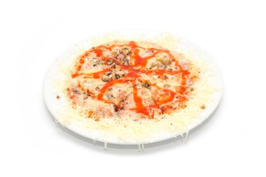 Beyaz arka plan üzerinde izole pikant pizza
