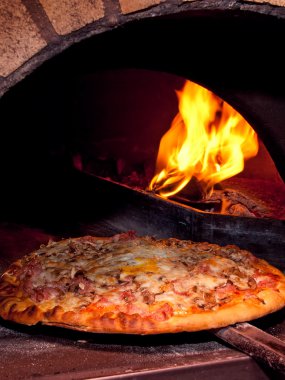fırında pişirme pizza