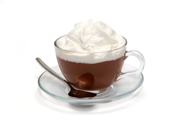 Chocolate caliente con crema en taza de vidrio — Foto de Stock