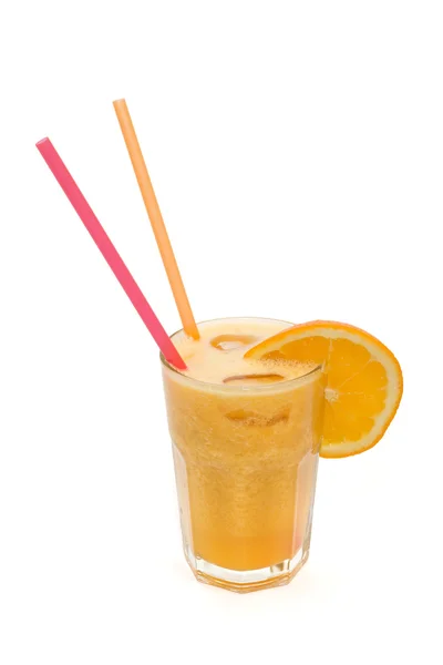 孤立的橙水果鸡尾酒 — 图库照片