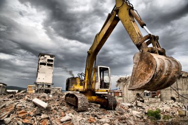 buldozer enkaz eski terkedilmiş binaların yıkılması kaldırır.