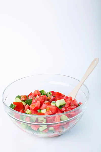 Rodajas de tomate en rodajas en un tazón — Foto de Stock