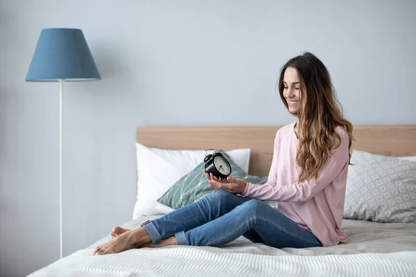 Happy Smiling Woman Holding Mechanical Alarm Clock Her Hands While — Foto de Stock