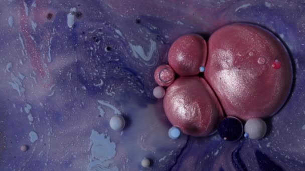 Esferas Abstratas Moléculas Células Movimento Bolhas Tinta Óleo Vista Superior — Vídeo de Stock