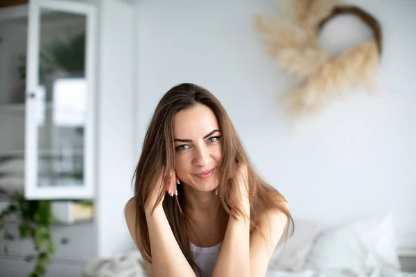 Young Beautiful Smiling Woman Casual Wear Home Domestic Life — Stock Photo, Image