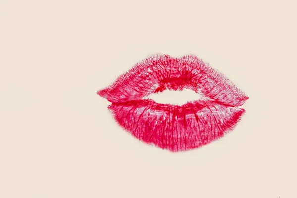 Impresión Labios Rojos Superficie Tono Pastel Con Espacio Copia Primer —  Fotos de Stock