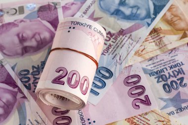 İki yüz Türk Banknotu kağıt para üzerinde toplandı.