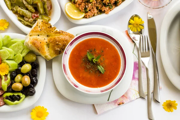 Tradisjonell Tyrkisk Ramadan Middag Iftar Bord Med Suppe Skivet Ramadan – stockfoto