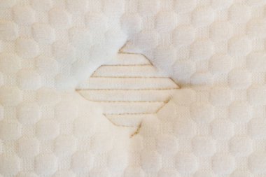 Sünger yatak yüzeyinin detaylı görüntüsü, üst görünüm