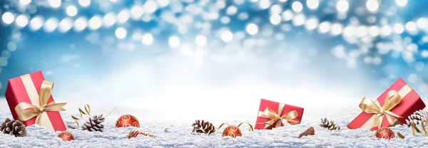 Ένα Χριστουγεννιάτικο Banner Ιστοσελίδα Των Χριστουγέννων Δώρα Μπιχλιμπίδια Και Χιόνι — Φωτογραφία Αρχείου