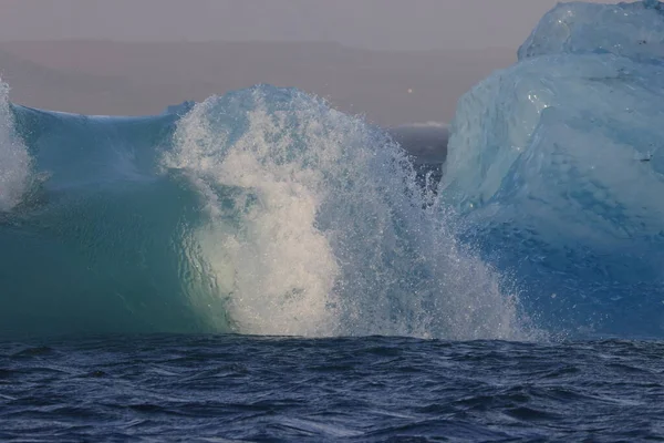 Bella Vista Iceberg Rotante Nella Laguna Del Ghiacciaio Jokulsarlon Vatnajokull — Foto Stock