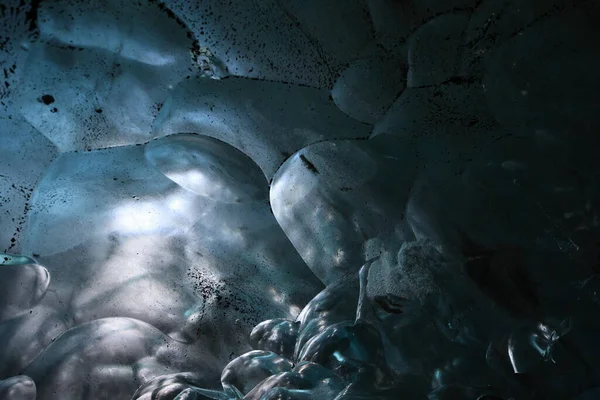 氷河の氷河ラグーンジョエクルサルロンの北岸の氷の洞窟は ヴァトナジョヨン国立公園の氷河ブレイダメルクルジョウル 北ヨーロッパ アイスランド — ストック写真
