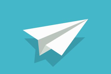 Kağıt uçak. Origami uçağı. Mavi arka planda beyaz 3D uçaklar. Origami mahareti. Uçuş ve seyahat kavramı. Havayolları için soyut bir simge, bedava jet. Vektör.