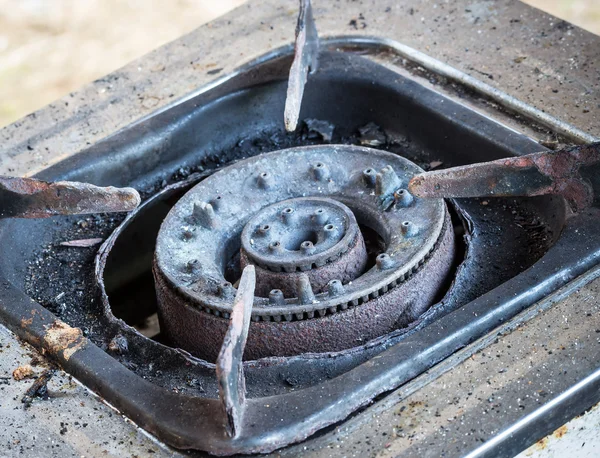 Старая газовая плита — стоковое фото