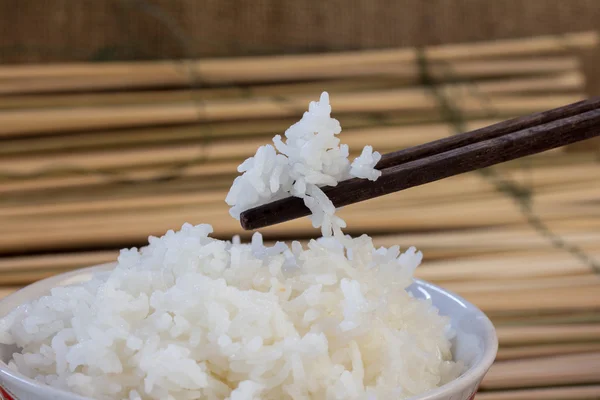 Arroz cozido no vapor branco — Fotografia de Stock