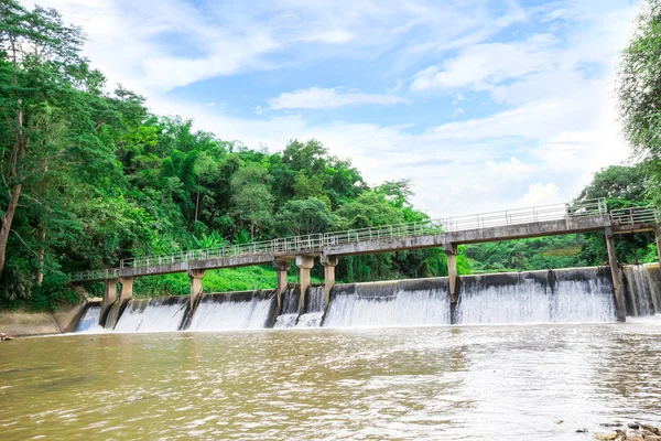 River locks In Thailand — Stock Photo, Image